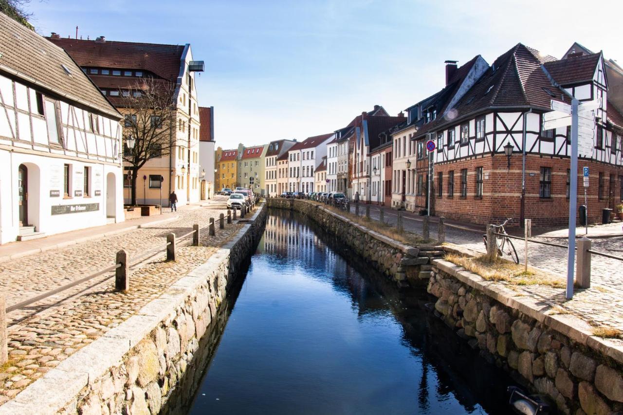 Ferienwohnung Am Alten Hafen Висмар Экстерьер фото